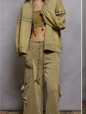 #188-78 POL New Olive Green Cargo Wide-Leg Pants